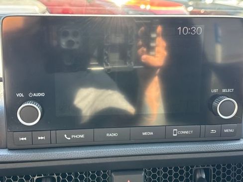 Used 2024 Honda CR-V EX image 9