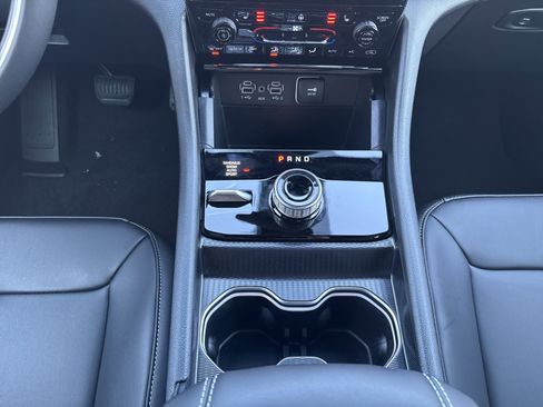 New 2025 Jeep Grand Cherokee L Limited image 24