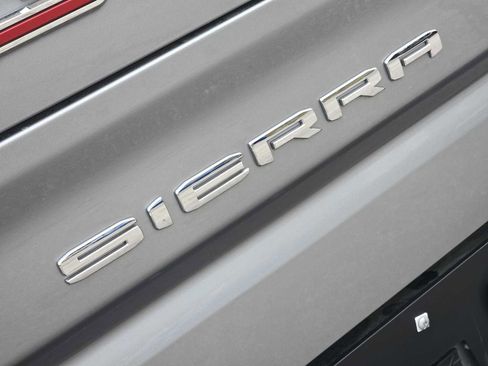 Certified 2023 GMC Sierra 1500 AT4 w/ AT4 Premium Package image 11