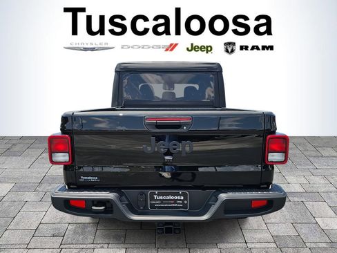 New 2025 Jeep Gladiator Sport image 6