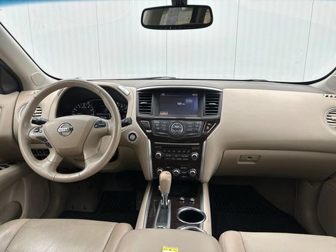 Used 2014 Nissan Pathfinder Platinum w/ Platinum Premium Package AWD/4WD image 38
