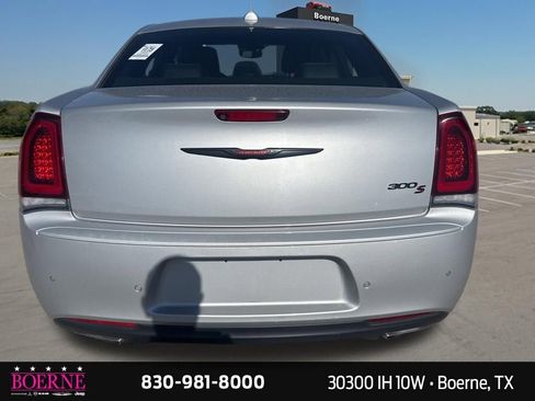 Used 2023 Chrysler 300 S RWD image 10