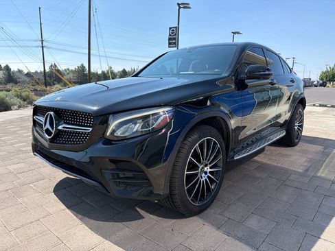 Used 2019 Mercedes-Benz GLC 300 4MATIC Coupe image 4