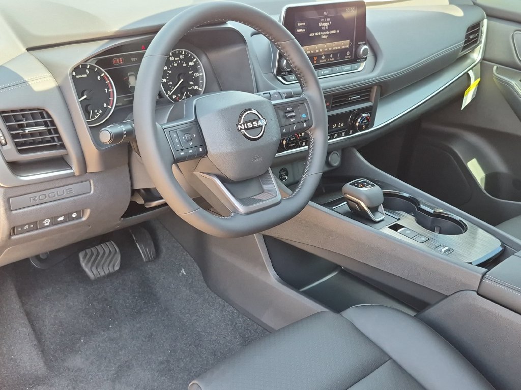 New 2026 Nissan Rogue Dark Armor FWD image 13