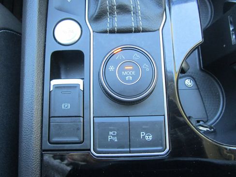 Used 2021 Volkswagen Atlas SEL Premium AWD/4WD image 29