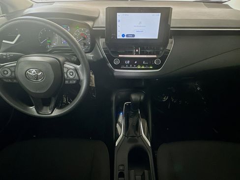 Used 2025 Toyota Corolla LE FWD image 26