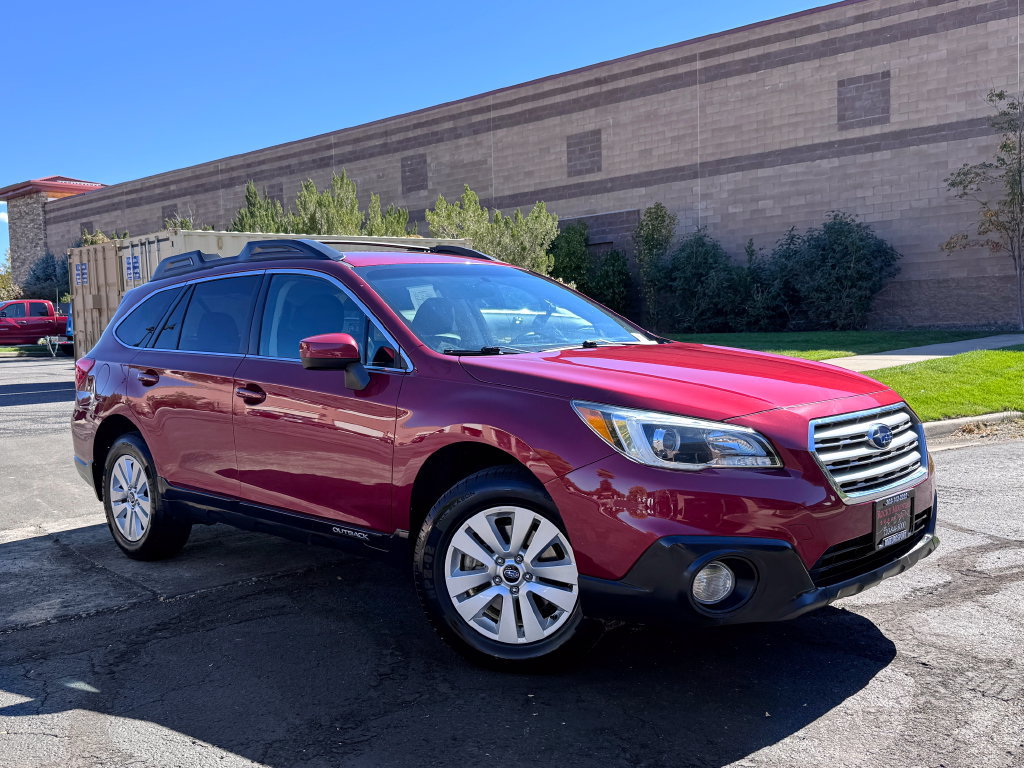 Used 2017 Subaru Outback 2.5i Premium AWD/4WD image 2