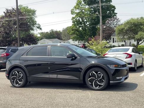 Used 2023 Hyundai Ioniq 5 SE w/ Cargo Package image 4