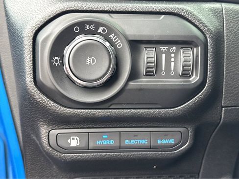 Used 2021 Jeep Wrangler Unlimited Sahara w/ Cold Weather Group image 15