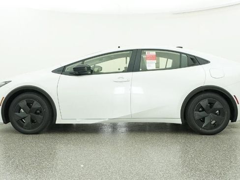 New 2026 Toyota Prius Plug-In Hybrid FWD image 19
