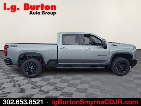 Used 2025 Chevrolet Silverado 3500 LT w/ Trail Boss Package AWD/4WD image 7