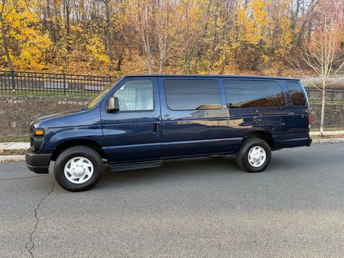 Used 2008 Ford E-350 and Econoline 350 XLT image 4