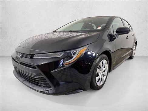 Used 2024 Toyota Corolla LE FWD image 7