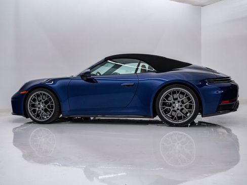 New 2026 Porsche 911 Carrera 4S image 2