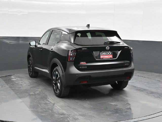 Used 2025 Nissan Kicks SV AWD/4WD image 11