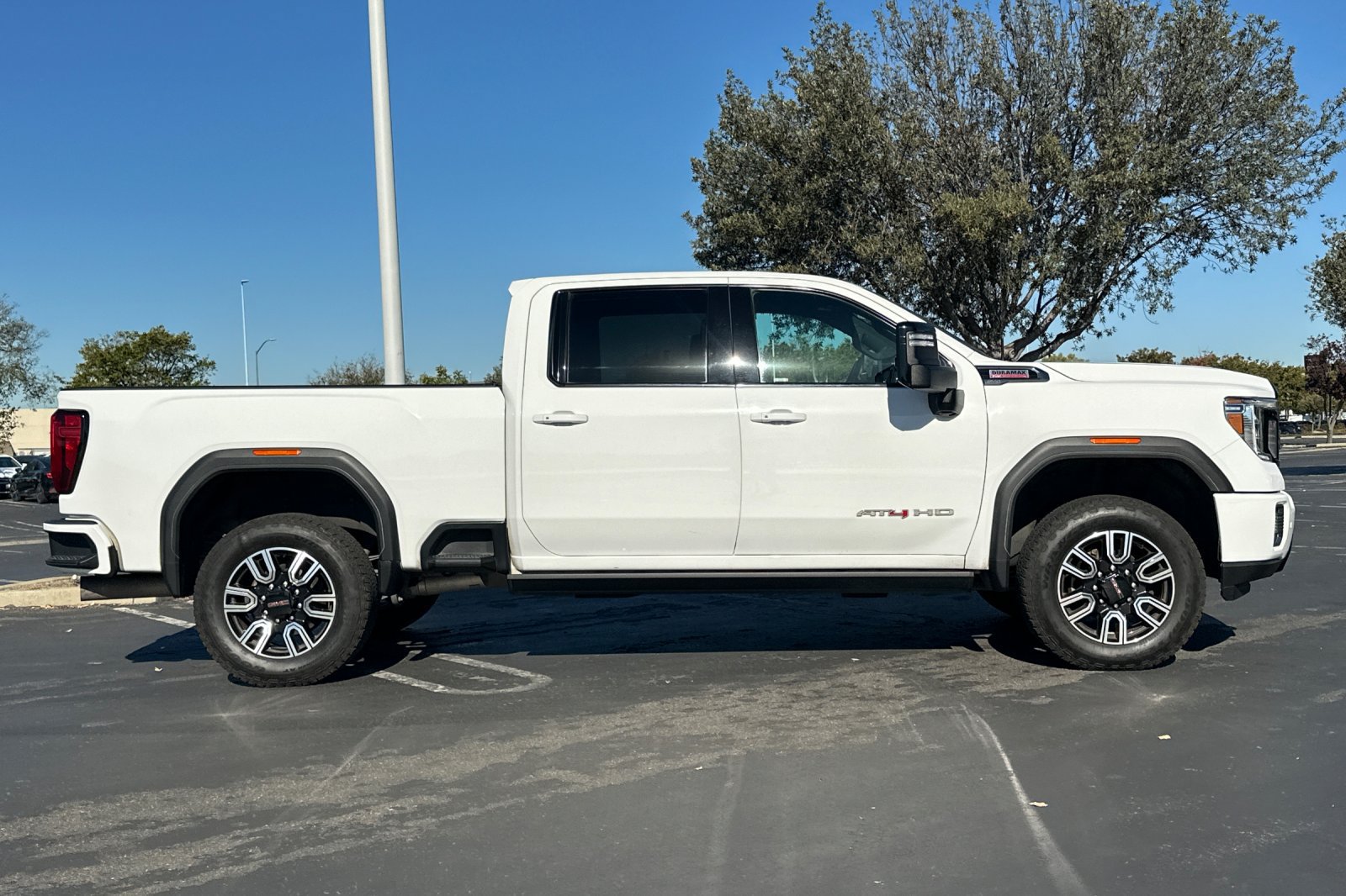 Used 2023 GMC Sierra 3500 AT4 w/ AT4 Premium Plus Package AWD/4WD image 3
