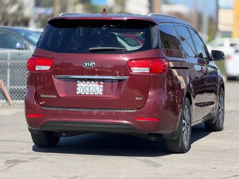Used 2016 Kia Sedona SX FWD image 17