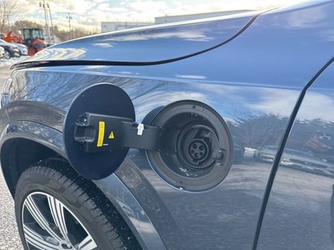 Certified 2024 Volvo XC90 T8 Ultimate w/ Protection Package image 12