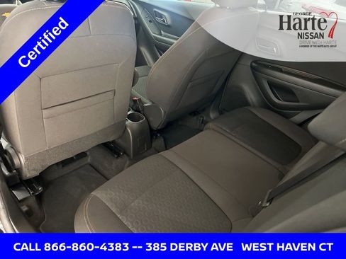 Used 2022 Chevrolet Trax LS w/ Tint and Cruise Package image 27