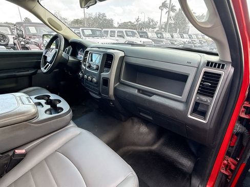 Used 2017 RAM 1500 Tradesman RWD image 25