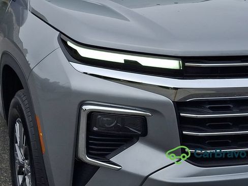 Certified 2025 Chevrolet Traverse LT AWD/4WD image 9