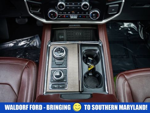 Used 2024 Ford Expedition Limited image 28