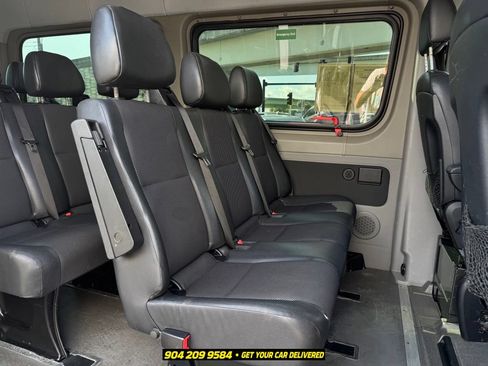 Used 2018 Mercedes-Benz Sprinter 2500 image 28