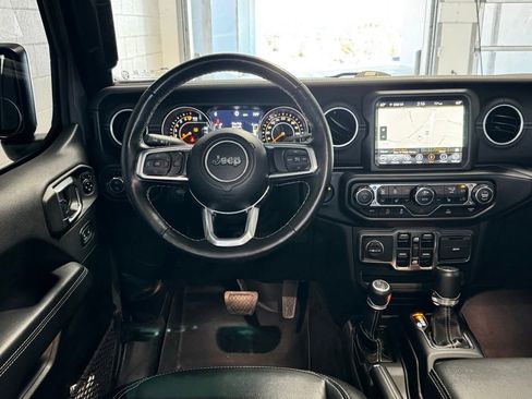 Used 2022 Jeep Gladiator Overland w/ Popular Equipment Package image 9