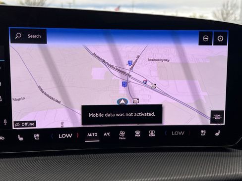 Used 2025 Audi SQ5 Premium Plus w/ Premium Plus Package image 31