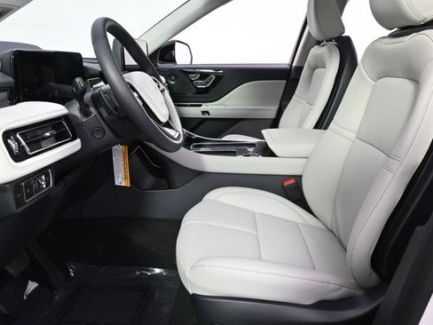 New 2026 Lincoln Aviator AWD image 13