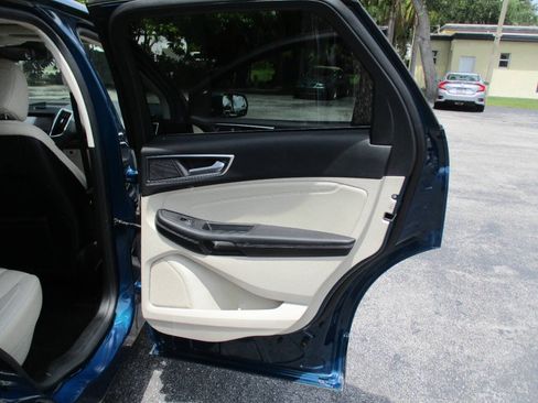 Used 2020 Ford Edge Titanium w/ Equipment Group 301A FWD image 27
