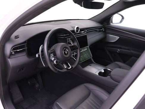 Used 2023 Maserati Grecale GT image 6