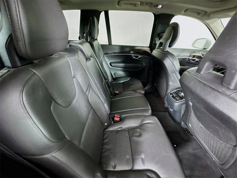 Used 2018 Volvo XC90 T5 Momentum w/ Momentum Plus Package image 30