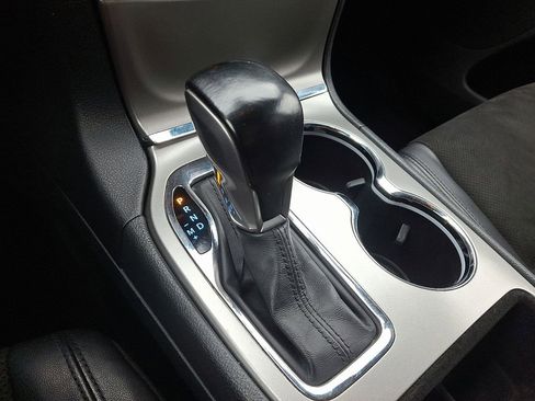 Used 2020 Jeep Grand Cherokee Altitude AWD/4WD image 15