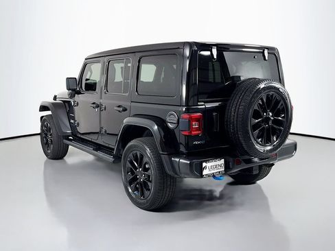 Used 2023 Jeep Wrangler Unlimited Sahara w/ Cold Weather Group AWD/4WD image 6
