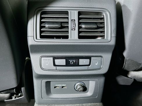 Used 2023 Audi Q5 2.0T Prestige image 26