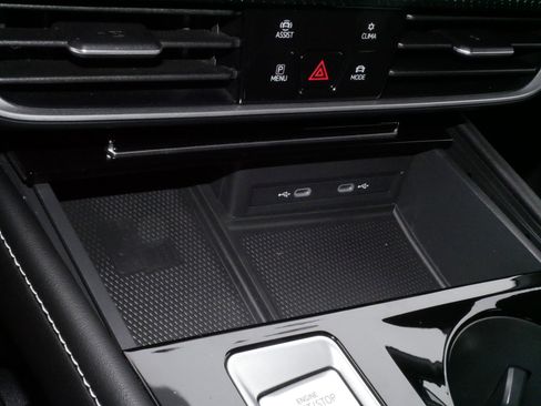 Used 2024 Volkswagen Atlas Cross Sport SEL R-Line image 24