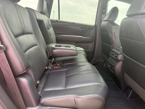 Certified 2024 Honda Passport TrailSport image 17