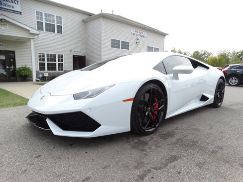 Used 2015 Lamborghini Huracan LP 610-4 image 2