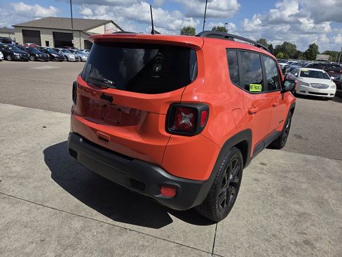 Used 2018 Jeep Renegade Altitude w/ Popular Equipment Group image 5