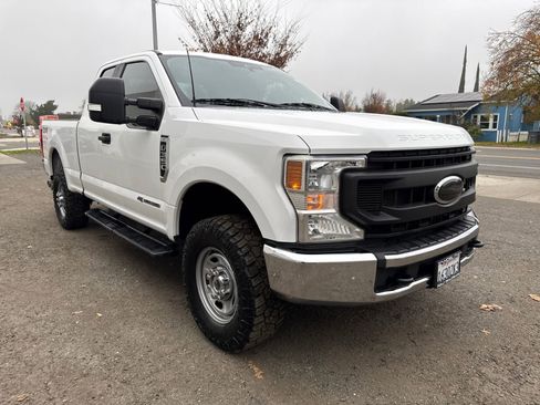 Used 2022 Ford F350 XL w/ Power Equipment Group image 7