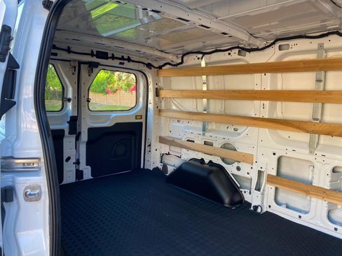 Used 2025 Ford Transit 250 Low Roof w/ Exterior Upgrade Package RWD image 32