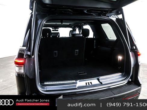 Used 2024 Lincoln Navigator Reserve image 23