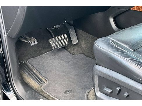 Used 2017 Chevrolet Tahoe Premier AWD/4WD image 27