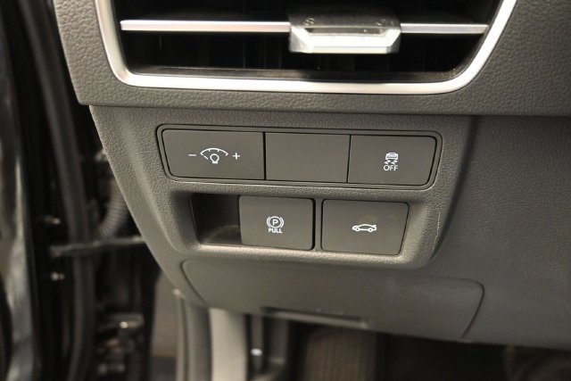 Used 2025 Hyundai Sonata SEL FWD image 29