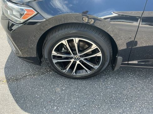 Certified 2024 Volkswagen Jetta Sport FWD image 31