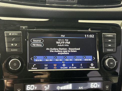 Used 2020 Nissan Rogue Sport SV FWD image 18