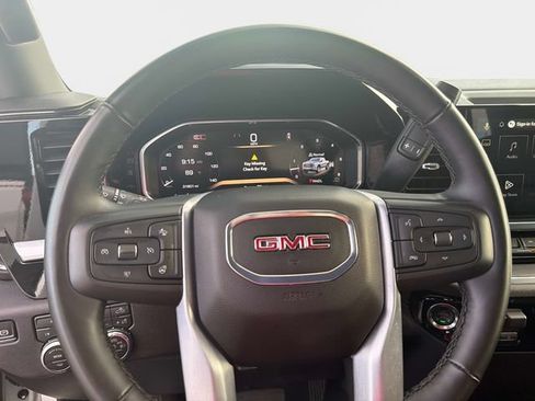 Used 2026 GMC Sierra 1500 SLT AWD/4WD image 21