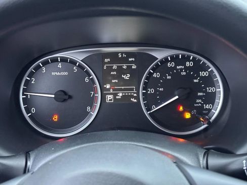Used 2025 Nissan Kicks Play S FWD image 13