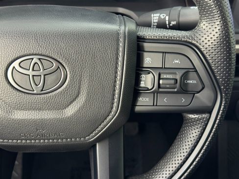 Used 2025 Toyota Tacoma SR5 image 21